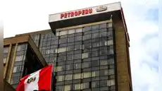 Trabajadores de Petroperú exigen claridad sobre posible venta de edificio que tendría injerencia del MEF