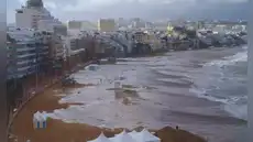 Borrasca Emilia pone en estado de alerta a las Islas Canarias y amenaza con causar olas de hasta 14 metros de altura