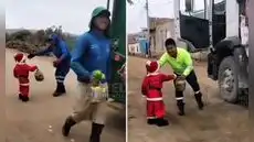 Niño conmueve al regalar panetones a operarios de limpieza pública en Huaura: "Hermoso gesto"
