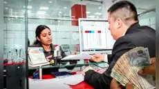 Gobierno oficializa bono por escolaridad de S/400 para trabajadores públicos y pensionistas: requisitos