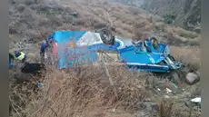 Bus de transporte interprovincial se vuelca y deja 3 muertos y 20 heridos en Arequipa