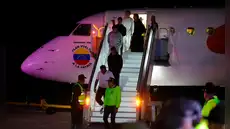 Más de 200 migrantes venezolanos deportados desde EE.UU. llegan a Caracas: es el primer vuelo desde la caída de Maduro