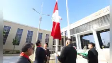 Se inició ceremonia de izamiento del Pabellón Nacional y de la bandera de Sullana en la sede principal de la corte “Enrique Mendoza Ramírez”