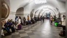 Kiev suspende su servicio de metro y enfrenta graves interrupciones de agua tras ataques de Rusia