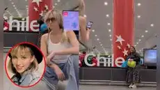 Mujer se encuentra con cantante Debbie Gibson en Chile, no la reconoce y le pide que le tome una foto