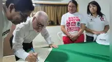 Alfonso López Chau firma demanda ante el TC para derogar el decreto que privatiza Petroperú