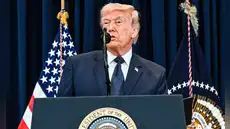 Trump asegura que la guerra en Irán está "prácticamente terminada", pero amenaza con "duro golpe" si bloquea el petróleo