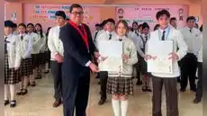 Juramenta nuevo Juez de Paz Escolar en I.E. San Antonio de Padua de Paucarpata