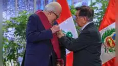 Julio Velarde: Presidente Balcázar condecora al titular del BCRP con la más alta distinción que otorga el Estado peruano