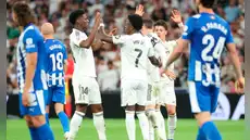 Real Madrid no renuncia a LaLiga de España: venció 2-1 a Alavés y se acerca al líder FC Barcelona