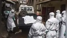 Uganda cierra su frontera con Congo por brote de ébola sin vacuna disponible que ya supera las 200 muertes