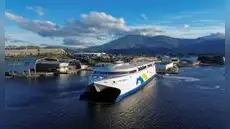 Australia lanza el primer ferry 100% eléctrico del mundo, capaz de transportar 2.100 pasajeros y 225 vehículos: conectará con América del Sur
