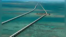 La carretera de 182 km que cruza el océano está considerada una de las más bellas del planeta