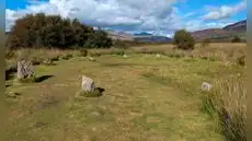 Arqueólogos descubren en Escocia un antiguo círculo subterráneo que podría ser un monumento similar a Stonehenge