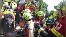 Un hombre sobrevive ocho días bajo los escombros en Venezuela y es rescatado con vida en medio de la tragedia que deja 2.300 muertos
