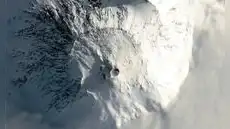 Los científicos no pueden creer lo que ven: este volcán está arrojando oro puro en el aire
