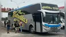 Atacan a balazos bus de Las Estrellas de la Cumbia en Los Olivos Atacan a balazos bus de Las Estrellas de la Cumbia en Los Olivos