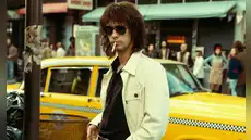 Rebelde y punk: “Limónov. La balada”, la película sobre un controvertido escritor