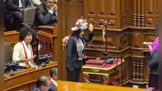 Captan a Barbarán haciendo "gesto de asco" durante juramentación de diputada de JP