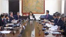 Fotocheck político de agosto, por Mirko Lauer