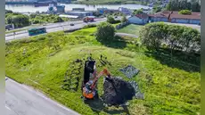 Arqueólogos noruegos reabren un montículo funerario y descubren rastros de un barco vikingo de 15 metros