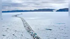 Una isla de 76 kilómetros cuadrados se desprendió de Groenlandia y los científicos esperan que se separen dos más