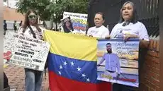 Familias de presos políticos en Venezuela exigen acelerar las excarcelaciones anunciadas por Delcy Rodriguez