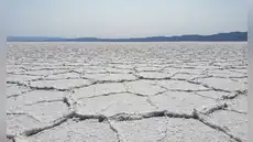 Desviaron sus ríos hacia huertos y campos de cultivo: Irán dejó literalmente al aire libre 8.000 millones de toneladas de sal del lago Urmia