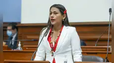 Silvana Robles enfrenta a ministro de Educación por cambios en currículo: “Prevenir la violencia sexual no es ideología” Silvana Robles enfrenta a ministro de Educación por cambios en currículo: “Prevenir la violencia sexual no es ideología”
