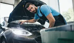 ¿Vas a viajar en auto? Los detalles que no puedes pasar por alto para garantizar un paseo seguro