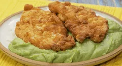 Aprende a preparar puré de espinaca con milanesa de pollo