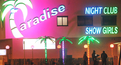 ¿Cómo es El Paradise, el prostíbulo más grande de Europa ubicado entre España y Francia?