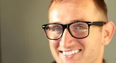 Es tetrapléjico y actor gay de cine para adultos: “Fuera de mi silla de ruedas, soy como todos”