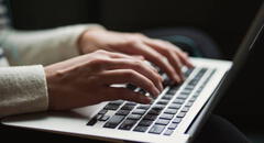 ¿Cómo arreglar un teclado que se desconfiguró de forma accidental?
