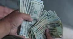 Dólar inicia la jornada con ligero retroceso y se ubica en S/3,7085 este miércoles 10 de enero