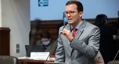 Alejandro Cavero asegura que “no tiene vínculo” con Andrés Hurtado y que fue al programa de TV por Hernando de Soto