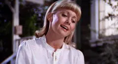 Olivia Newton en “Grease”: el icónico y romántico tema que TikTok revivió