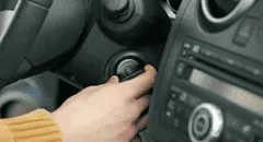 ¿Es necesario ‘calentar’ el motor del carro al encenderlo?