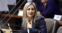 María del Carmen Alva renunció a la Comisión Permanente ante maniobra de Los Niños