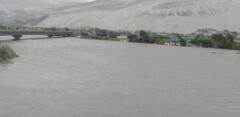 Río Ocoña en Arequipa cerca del desborde por fuertes lluvias