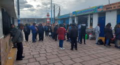Migraciones abrió oficina en puerto de Puno y lancheros cobran S/120 por viajar a Bolivia