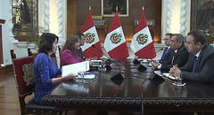 Dina Boluarte se reunió con César Acuña, Rafael López Aliaga y Mesías Guevara