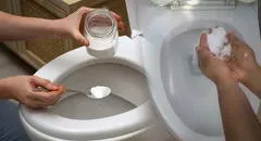 ¿Por qué debes poner sal en tu inodoro cada noche?