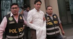 Freddy Díaz es trasladado enmarrocado a carceleta del Poder Judicial