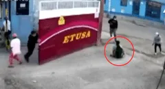 Hombre quiso esconderse de ladrones, pero empresa le cerró la puerta y terminó baleado
