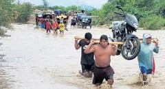 Lluvias cierran caminos y activan más de 90 cuencas en Piura