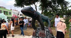 Construyen escultura de especie en extinción en La Libertad