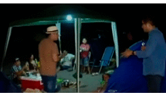 “En familia y con amigos”: alrededor de 100 familias llegaron a acampar en la playa León Dormido
