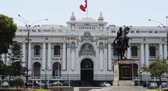 Congreso demora aprobación del crédito para reactivar el país