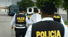 PNP detuvo a requisitoriados en avión que aterrizó en Perú procedente de Estados Unidos